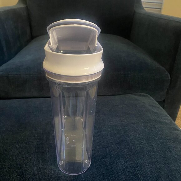 OXO Good Grips POP Cereal Dispenser 3.4 qt/3.2 L - Picture 5 of 9